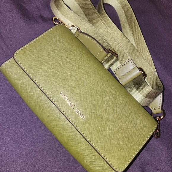 NWT Michael Kors Crossbody - Picture 2 of 6